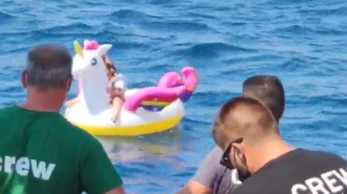 Αντίρριο: Ferry Boat εντόπισε και διέσωσε 3χρονο ΑΙΔΊ που είχε παρασυρθεί με το φουσκωτό του [Βίντεο]