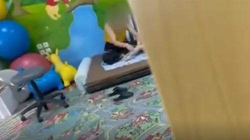Καταγγελία σοκ: Κακοποίηση παιδιού με ειδικές ανάγκες σε κέντρο φυσικοθεραπείας - Χτύπησαν και τη μητέρα του