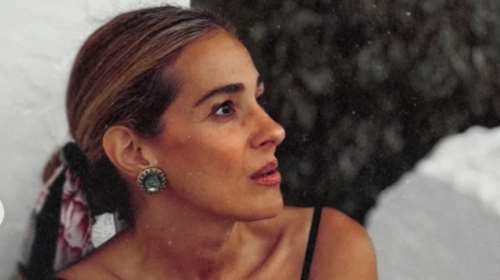 Στη Φολέγανδρο με τον σύζυγό της η Νατάσσα Μποφίλιου - Οι φωτογραφίες με μπικίνι στην παραλία