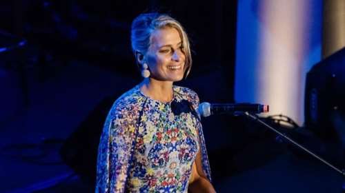 Η Τατιάνα Μπλάτνικ είναι στα καλύτερά της: Η εμφάνιση στη Βαλαωρίτου με ολομέταξο jumpsuit