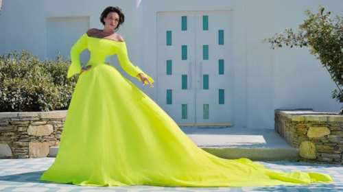 Χρώμα παντού και υψηλή αισθητική: Αυτό είναι το απομονωμένο &quot;παλάτι&quot; της Σίλιας Κριθαριώτη στην Ίο