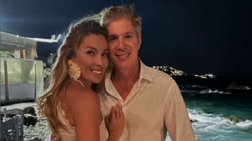 Χρουσαλά - Πατίτσας: Aniversary dinner στα λευκά στη Μύκονο - Το μίνι φόρεμα της Χρουσαλά και η total white εμφάνιση του εφοπλιστή