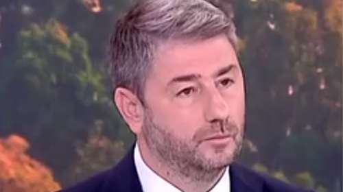 Ανδρουλάκης: Τραμπικό πυροτέχνημα Μητσοτάκη για το μνημείο του Άγνωστου Στρατιώτη με σκοπό να διχάσει