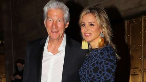 Ο απόλυτος τζέντλεμαν: Ο Ρίτσαρντ Γκιρ κοιτάζει την &quot;pretty woman&quot; του με λατρεία και γίνεται viral