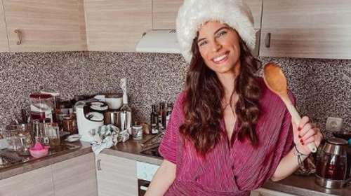 Χριστίνα Μπόμπα: Ξεκίνησαν οι πρώτες λιγούρες - Η βόλτα στο πάρκο και τα σνακς [εικόνες]