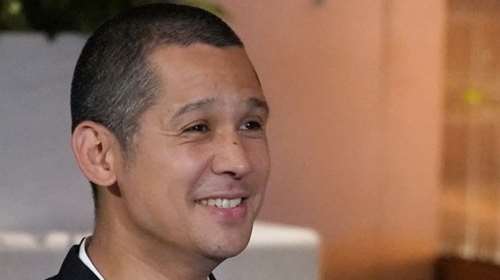 Δεν πήγε πολύ καλά αυτό - Ο Σωτήρης Κοντιζάς άφησε την κορούλα του Ολίβια να τον κουρέψει [εικόνες]