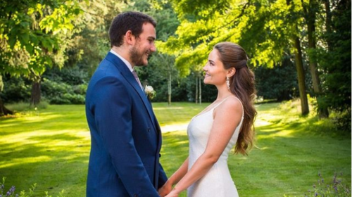 Ο υπερβολικά κλασικός και καθόλου ροκ γάμος του γιου του Μικ Τζάγκερ