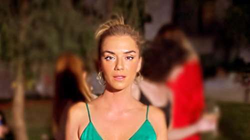 Η κόρη της Βάσως Λασκαράκη είναι το πιο όμορφο κορίτσι με τα πιο εντυπωσιακά μαλλιά