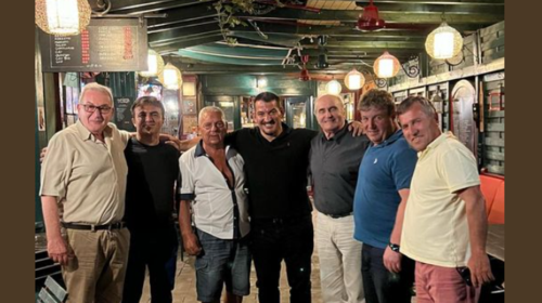 Ο Πύρρος Δήμας πήγε στα Τίρανα και συνάντησε τους παλιούς του προπονητές- Μετά από χρόνια