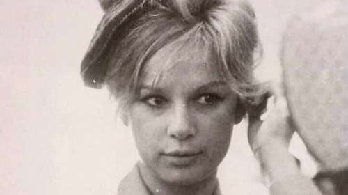 Ρετρό κλικ: Η Αλίκη Βουγιουκλάκη στο στούντιο - Οταν έκανε ραδιοφωνική εκπομπή στον ΑΝΤ1