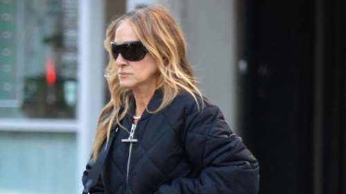 Σάρα Τζέσικα Πάρκερ: Η smart chic και χωρίς καμία υπερβολή εμφάνιση στο Μανχάταν - Συνδύασε τζιν, t-shirt και πέρλες