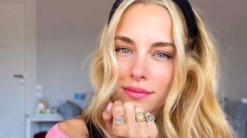 Δούκισσα Νομικού: Η τρυφερή φωτογραφία με τα παιδιά της, Σάββα και Αναστασία και το σαλόνι-παιδότοπος