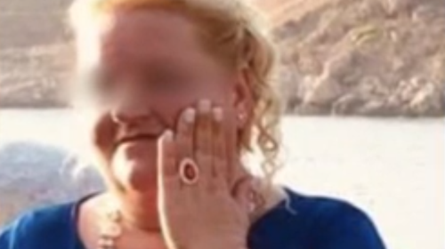 Έγκλημα στη Μάνη: Σπαραγμός στην κηδεία της 44χρονης - Η συγγνώμη του συζυγοκτόνου [Βίντεο]