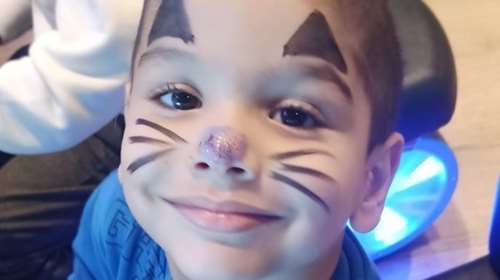 Το σπαρακτικό αντίο της μητέρας του 5χρονου που κατέληξε μετά τη φωτιά: &quot;Άγγελέ μου, θα έρθεις πάλι στην αγκαλιά μου&quot;