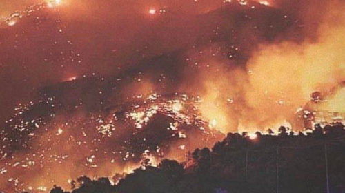 Φωτιά στο Ρέθυμνο: Εκτός ελέγχου η πυρκαγιά - Ολονύχτια μάχη με τους ισχυρούς ανέμους - Εκκενώθηκαν χωριά [Εικόνες - Βίντεο]