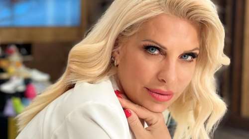 Ελένη Μενεγάκη: Το προϊόν που την κάνει να δείχνει 10 χρόνια νεότερη