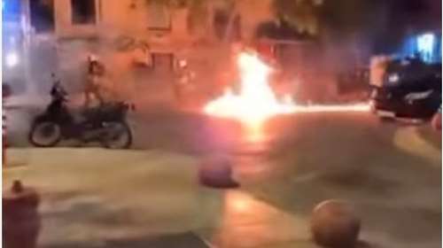 Ένταση στον Άγιο Παντελεήμονα: Μολότοφ και χημικά μετά από συγκέντρωση διαμαρτυρίας - Δύο συλλήψεις [βίντεο]