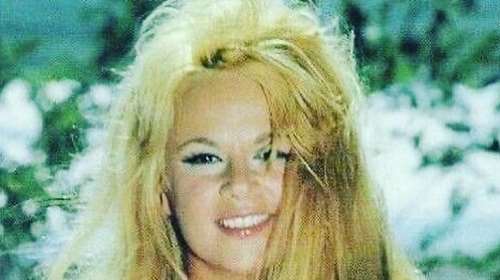 Το απίστευτο κόλπο της Βουγιουκλάκη για να προωθήσει την &quot;Αστέρω&quot; - Τους έπεισε όλους [βίντεο]