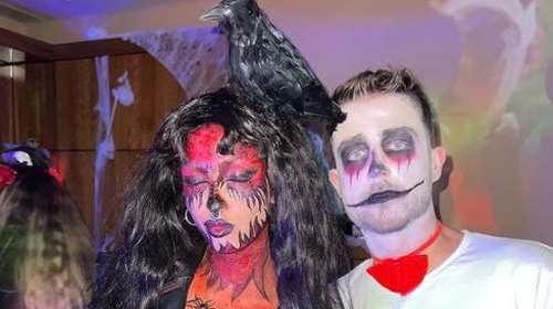 Η απίστευτη μεταμφίεση Ελληνίδας τραγουδίστριας για το Halloween - Δεν θα πιστέψετε ποια είναι [εικόνες]