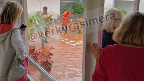 Πλημμύρες στην Κέρκυρα από την καταιγίδα: Κατολισθήσεις βράχων - &quot;Πνίγηκαν&quot; σπίτια και σχολείο