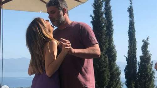 Βανδή - Μπισμπίκης: Νέες φωτογραφίες - Οι δυο τους αγκαλιασμένοι στην παραλία [εικόνες - βίντεο]