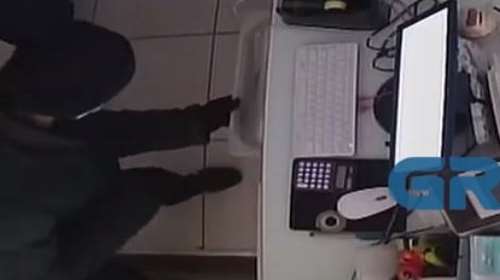 Θεσσαλονίκη: Καρέ καρέ η...όγδοη διάρρηξη σε γνωστό ζαχαροπλαστείο της πόλης [Βίντεο]