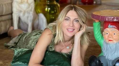 Σμαράγδα Καρύδη: Η συγκλονιστική θέα από το σπίτι της στο κέντρο της Αθήνας [εικόνες]