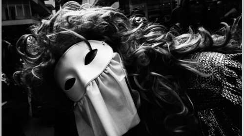 Γιορτάζει η Δυτική Μακεδονία: Σατουρνάλια, Ρουγκουτσάρια, Μωμόγεροι και άλλα πανάρχαια έθιμα