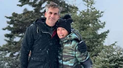 Σία Κοσιώνη - Κώστας Μπακογιάννης: &quot;Χρόνια πολλά από τα ψηλά βουνά&quot; - Μέσα στο χιόνι το ζευγάρι