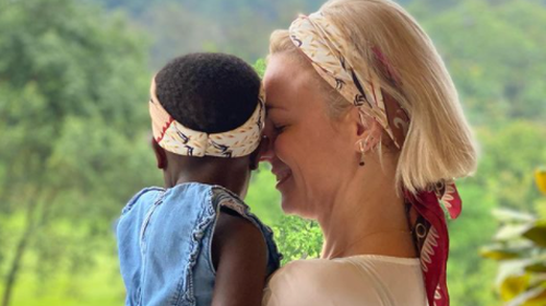 Το συγκινητικό μήνυμα της Χριστίνας Κοντοβά με την μικρή Έιντα: &quot;Πρώτη φορά μαμά&quot;