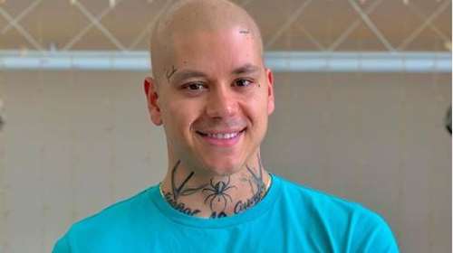 Mike: Η συγκλονιστική μάχη του Έλληνα ράπερ με τον καρκίνο και τα ιδιαίτερα γενέθλια