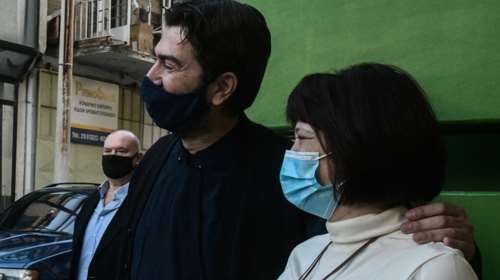 Κιβωτός του Κόσμου: Καταγγελίες για βόλτες του π.Αντώνιου με Πόρσε και της πρεσβυτέρας με τζιπ - Οι δωρεές 28 εκατ. ευρώ