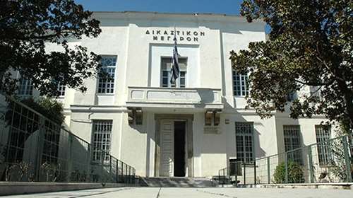 Εγινε ληστής από... έρωτα: 19χρονος στη Λάρισα κλέφτηκε με 14χρονη Τουρκάλα