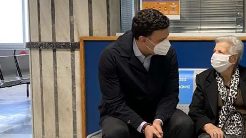 Κορονοϊός - Κικίλιας: &quot;Οδεύουμε στους 700.000 εμβολιασμούς - Πιέζονται οι ΜΕΘ της Αττικής&quot;