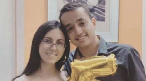 Σεισμός στη Σάμο - Συγκλονίζει ο πατέρας του 17χρονου: &quot;Έφυγες κρατώντας από το χέρι την αγαπημένη σου Κλαίρη&quot;