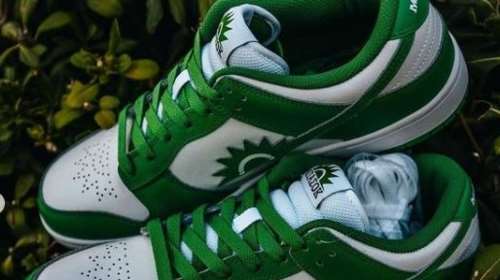 Σάλος με τα viral παπούτσια... ΜΠΑΣΟΚ - Εντονη αντίδραση της Χαριλάου Τρικούπη, ζήτησε να αποσυρθούν [εικόνες]