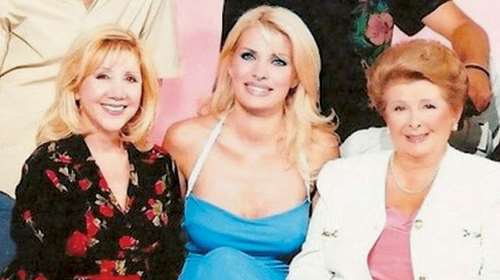 Το απειλητικό τελεσίγραφο της Βέφας για την Ελένη Mενεγάκη: Όσα γνωρίζω τα έχω όλα γραμμένα στη βιογραφία μου