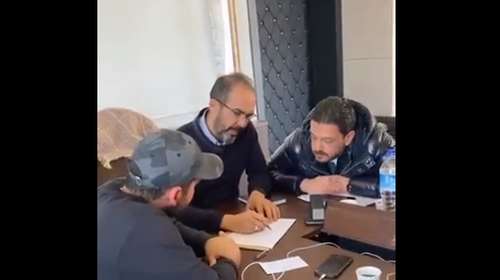 Σάλος στην Τουρκία με βουλευτή του Ερντογάν: Έφτιαξε πρόχειρα σε χαρτί το... σχέδιο ανοικοδόμησης σεισμόπληκτης περιοχής