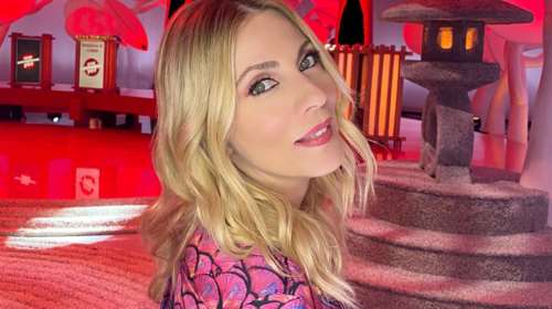 Η Σμαράγδα Καρύδη δίνει μια αριστουργηματική απάντηση μετά τον σάλο με τη φωτογραφία του σκύλου της