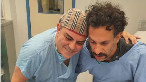 Χρανιώτης: Η συγκινητική φωτογραφία από την αίθουσα τοκετού λίγο μετά τη γέννηση του παιδιού του