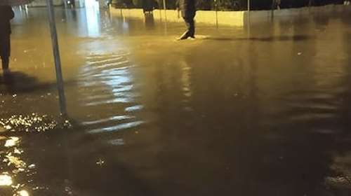 Κακοκαιρία: Ξεκίνησε από την Κέρκυρα η Cassandra - Πλημμύρισαν δρόμοι, πτήση επέστρεψε στην Αθήνα [βίντεο]