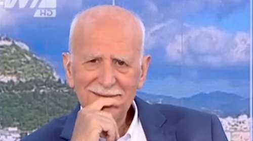 Γιώργος Παπαδάκης: Συγκινημένοι οι συνεργάτες του στην τελευταία εκπομπή [βίντεο]