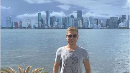 Ισραήλ: Σάλος για τον γιο του Νετανιάχου που είναι στο Μαϊάμι - Εξοργισμένοι οι στρατιώτες που έτρεξαν να καταταγούν