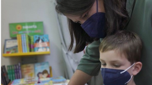 Κεραμέως: Θα τρέξω να εμβολιάσω των 5,5 ετών γιο μου