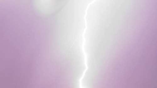 Εντυπωσιακή φωτογραφία από πτώση κεραυνού στη Θεσσαλονίκη