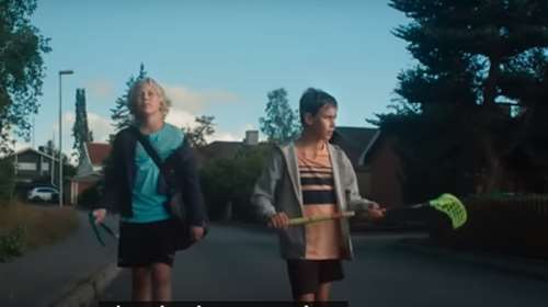 &quot;Αγόρια στο ντους&quot;: Πολυβραβευμένη η ταινία που έδειξε η δασκάλα στους μαθητές - Προοριζόταν όμως για παιδιά Γυμνασίου