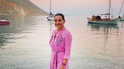 Ολγα Κεφαλογιάννη: Στην Κρήτη για διακοπές - Σικ, η επιτομή του στυλ [εικόνες]