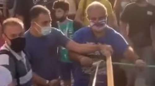 Άλιμος: Άγριο ξύλο με γονείς και μαθητές σε υπό κατάληψη σχολείο [βίντεο - εικόνες]