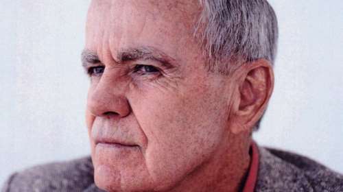 Πέθανε ο πολυβραβευμένος Αμερικανός συγγραφέας Κόρμακ ΜακΚάρθι