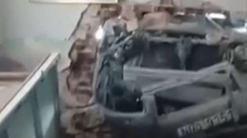 Τρόμος στον Λαγκαδά: Αυτοκίνητο έπεσε σε σπίτι και &quot;τρύπησε&quot; τοίχο